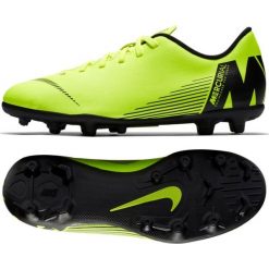 Buty piłkarskie Nike Mercurial Vapor 12 Club Mg Jr AH7350-701. Zielone buty sportowe męskie Nike, z materiału, bez zapięcia, do piłki nożnej. W wyprzedaży za 209,00 zł.