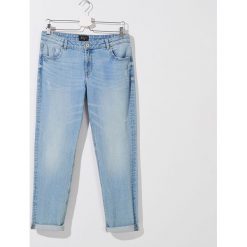 Jeansy typu boyfriend - Niebieski. Niebieskie jeansy damskie Mohito. Za 119,99 zł.