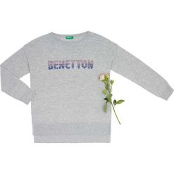 Bluza w kolorze szarym. Szare bluzy niemowlęce Benetton Kids, bez wzorów, z wełny, bez rękawów, bez kaptura. W wyprzedaży za 47,95 zł.