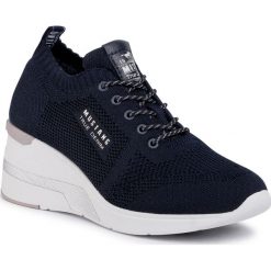 Sneakersy MUSTANG - 1303-304-820 Navy. Niebieskie półbuty damskie Mustang, ze skóry ekologicznej. Za 329,00 zł.