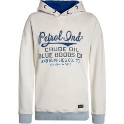 Petrol Industries HOODED Bluza z kapturem chalk white. Białe bluzy chłopięce marki Petrol Industries, z bawełny, z kapturem. W wyprzedaży za 152,10 zł.