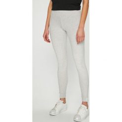 Adidas Originals - Legginsy. Szare legginsy marki adidas Originals, z elastanu. Za 129,90 zł.