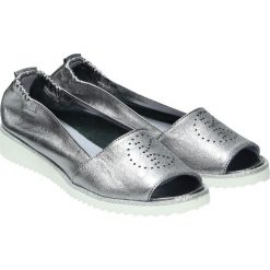 KARINO 2478-078 SREBRNY 37 - KARINO2478-078SREBRNY37 - srebrny - Espadryle. Szare espadryle damskie Karino, bez wzorów, bez obcasa. W wyprzedaży za 161,40 zł.
