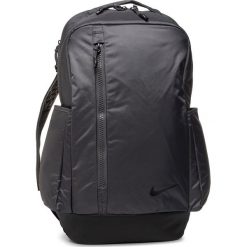 Plecak NIKE - BA5539 021 Szary. Szare torby męskie sportowe Nike, bez wzorów, z materiału, sportowe. Za 219,00 zł.