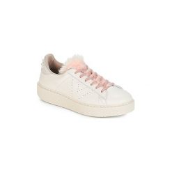 Buty Victoria DEPORTIVO PIEL PERLAS. Brązowe trampki i tenisówki damskie Victoria, bez wzorów, bez zapięcia. Za 279,20 zł.
