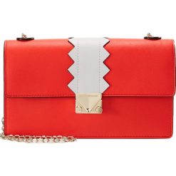 Puzderka: Emporio Armani FOGLIO ZICK ZACK CROSSBODY PHONE CLUTCH Kopertówka corallo/bianco/nero