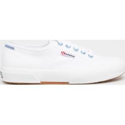 Superga - Tenisówki. Białe trampki i tenisówki damskie Superga, bez wzorów, z gumy, na sznurówki. Za 299,90 zł.