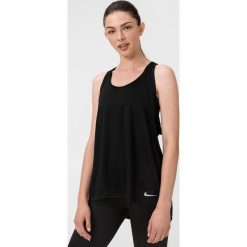 Nike Run Podkoszulek Czarny. Czarne podkoszulki damskie Nike, xl, z nadrukiem, z poliesteru, bez kołnierzyka. Za 68,95 zł.