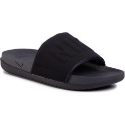 Klapki NIKE - Offcourt Slide BQ4632 002 Anthracite/Black/Black. Czarne klapki damskie Nike, bez wzorów, ze skóry ekologicznej, bez obcasa. Za 149,00 zł.
