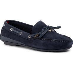 Mokasyny TOMMY HILFIGER - Elevated Th Hardware Moccassin FW0FW04588 Sport Navy DB9. Niebieskie mokasyny damskie TOMMY HILFIGER, ze skóry, sportowe, na płaskiej podeszwie. Za 579,00 zł.