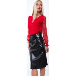 Spódnica z ekoskóry rozkloszowana czarna MP81911. Czarne spódniczki damskie Fasardi, s, bez wzorów, rozkloszowane. Za 59,00 zł.