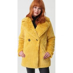 Żółty Płaszcz Fairpark. Żółte płaszcze damskie Born2be, na zimę, s, z materiału, eleganckie, długie. Za 219,99 zł.