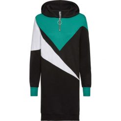 Sukienka dresowa bonprix czarno-zielony wzorzysty. Czarne sukienki damskie bonprix, z aplikacjami, z dresówki, sportowe, z kapturem, bez rękawów, sportowe. Za 129,99 zł.