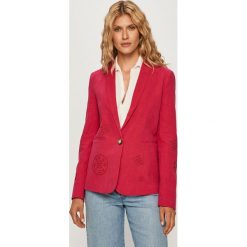 Desigual - Żakiet. Białe kamizelki damskie Desigual, bez wzorów, z bawełny, bez kaptura. W wyprzedaży za 499,90 zł.