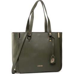 Torebka LIU JO - L Tote AA0006 E0087 Vert Militaire X0261. Zielone torebki klasyczne damskie Liu Jo, bez wzorów, ze skóry ekologicznej, klasyczne, bez dodatków. W wyprzedaży za 389,00 zł.