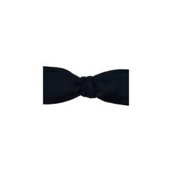 Stylowa mucha ciemnogranatowa batwing w jodełkę. Niebieskie muszki męskie marki Manufaktura much, na co dzień, z wełny, eleganckie. Za 149,00 zł.