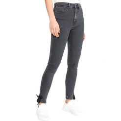 Scotch & Soda Haut Dżinsy Szary. Szare jeansy damskie Scotch & Soda, bez wzorów, z elastanu. Za 533,95 zł.