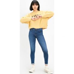Levi's 710™ Dżinsy Niebieski. Niebieskie jeansy damskie Levi's®, s, bez wzorów, z elastanu. Za 516,95 zł.