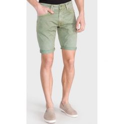 Pepe Jeans Stanley Szorty Zielony. Zielone spodenki i szorty męskie Pepe Jeans, bez wzorów, z bawełny. Za 352,95 zł.