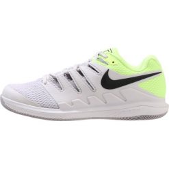 Nike Performance AIR ZOOM VAPOR X HC Obuwie multicourt vast grey/black/atmosphere grey/volt glow. Szare buty trekkingowe męskie marki Nike Performance, z materiału, na golfa. W wyprzedaży za 441,75 zł.