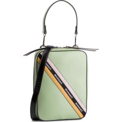 Torebka MONNARI - BAG6250-008 Green. Zielone torebki klasyczne damskie Monnari, bez wzorów, ze skóry ekologicznej, klasyczne, bez dodatków. W wyprzedaży za 109,00 zł.