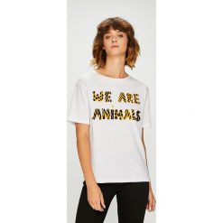 Desigual - Top. Szare topy damskie marki Desigual, l, z nadrukiem, z bawełny, z okrągłym kołnierzem. W wyprzedaży za 119,90 zł.