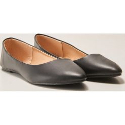 Baleriny damskie: Baleriny z eco skóry – Czarny