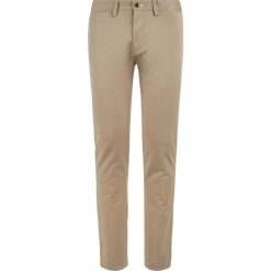Spodnie materiałowe Gant Twill Chino 1500156. Brązowe jeansy męskie GANT, m, bez wzorów, z elastanu. Za 449,00 zł.