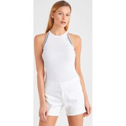 TOP armani exchange. Bluzki damskie Armani Exchange, l, bez wzorów, bez kołnierzyka. Za 419,00 zł.