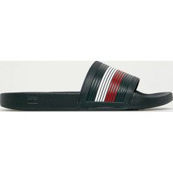 Tommy Hilfiger - Klapki. Niebieskie kapcie męskie TOMMY HILFIGER, z gumy. Za 179,90 zł.