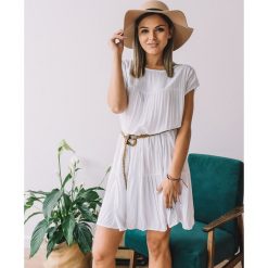Sukienka Otylia white. Białe sukienki damskie Fanaberia.com, na co dzień, w paski, bez kołnierzyka, bez rękawów. Za 89,00 zł.