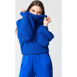 NA-KD Sweter oversize z golfem - Blue. Niebieskie swetry damskie NA-KD, bez wzorów, z dzianiny, z długim rękawem, długie, bez kaptura. W wyprzedaży za 80,97 zł.