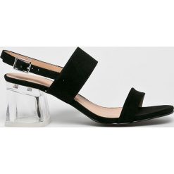 Glamorous - Sandały. Czarne sandały damskie Glamorous, bez wzorów, z materiału, bez obcasa, na obcasie, na klamry. W wyprzedaży za 159,90 zł.