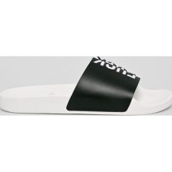 TheWhiteBrand - Klapki. Białe kapcie męskie TheWhiteBrand, bez wzorów, z materiału. W wyprzedaży za 129,90 zł.