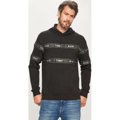 Tommy Jeans - Bluza. Czarne bluzy męskie Tommy Jeans, s, bez wzorów, z bawełny, z kapturem, bez rękawów, z kapturem. Za 449,90 zł.