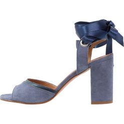 Buty damskie: mint&berry Sandały na obcasie blue