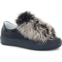 Skechers - Trampki dziecięce. Żółte trampki dziewczęce Skechers, bez wzorów, z gumy, bez zapięcia. W wyprzedaży za 129,90 zł.