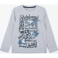 Coccodrillo - Longsleeve dziecięcy 128-158 cm. Szare t-shirty chłopięce COCCODRILLO, z nadrukiem, z dzianiny, z długim rękawem. Za 42,90 zł.