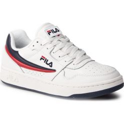 Sneakersy FILA - Arcade Low 1010583.01M White/Fila Navy/Fila Red. Białe sneakersy męskie Fila, bez zapięcia. W wyprzedaży za 199,00 zł.