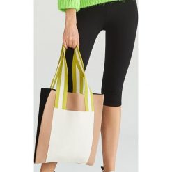 Bawełniana torba typu shopper - Beżowy. Brązowe torby damskie na zakupy Reserved, bez wzorów, z bawełny, bez dodatków. Za 99,99 zł.
