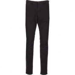 Spodnie chino "Classic" - Regular fit - w kolorze czarnym. Czarne chinosy męskie marki Mustang, w paski. W wyprzedaży za 152,95 zł.