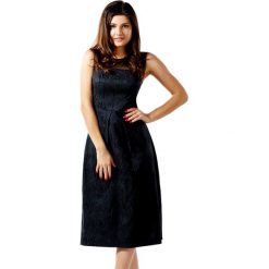 Sukienka w kolorze czarnym. Czarne sukienki damskie Far Far Fashion, Ryłko by Agnes&Paul, bez wzorów, z okrągłym kołnierzem, bez rękawów. W wyprzedaży za 94,95 zł.