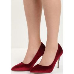 Bordowe Szpilki Flirt. Czerwone szpilki Born2be, z materiału. Za 89,99 zł.