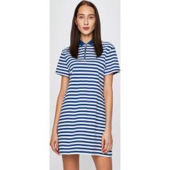 Tommy Jeans - Sukienka. Niebieskie sukienki damskie marki Tommy Jeans, na co dzień, s, bez wzorów, z bawełny, casualowe, bez kołnierzyka, bez rękawów, mini, proste. Za 399,90 zł.