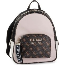 Plecak GUESS - Haidee (SC) HWSC75 86320 LOM. Różowe plecaki damskie Guess, z aplikacjami, ze skóry ekologicznej, eleganckie, bez dodatków. Za 599,00 zł.
