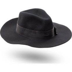 KAPELUSZ TWINSET. Czarne kapelusze damskie Twinset, bez wzorów, z wełny. Za 389,00 zł.