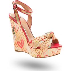 SANDAŁY NA KOTURNIE ELISABETTA FRANCHI. Żółte koturny damskie Elisabetta Franchi, w paski, z tkaniny, bez obcasa, na koturnie. Za 1294,30 zł.