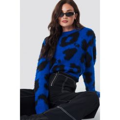 Rut&Circle Sweter Leopard - Blue. Niebieskie swetry klasyczne damskie Rut&Circle, z materiału, z okrągłym kołnierzem. Za 202,95 zł.