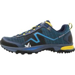 Millet OUT RUSH Półbuty trekkingowe electric blue/butter cup. Niebieskie buty sportowe męskie marki Millet, z tworzywa sztucznego, outdoorowe. W wyprzedaży za 439,20 zł.