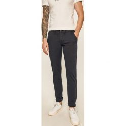 Pepe Jeans - Spodnie SLOANE TASLOANE. Niebieskie spodnie męskie Pepe Jeans, bez wzorów, z elastanu. W wyprzedaży za 159,90 zł.